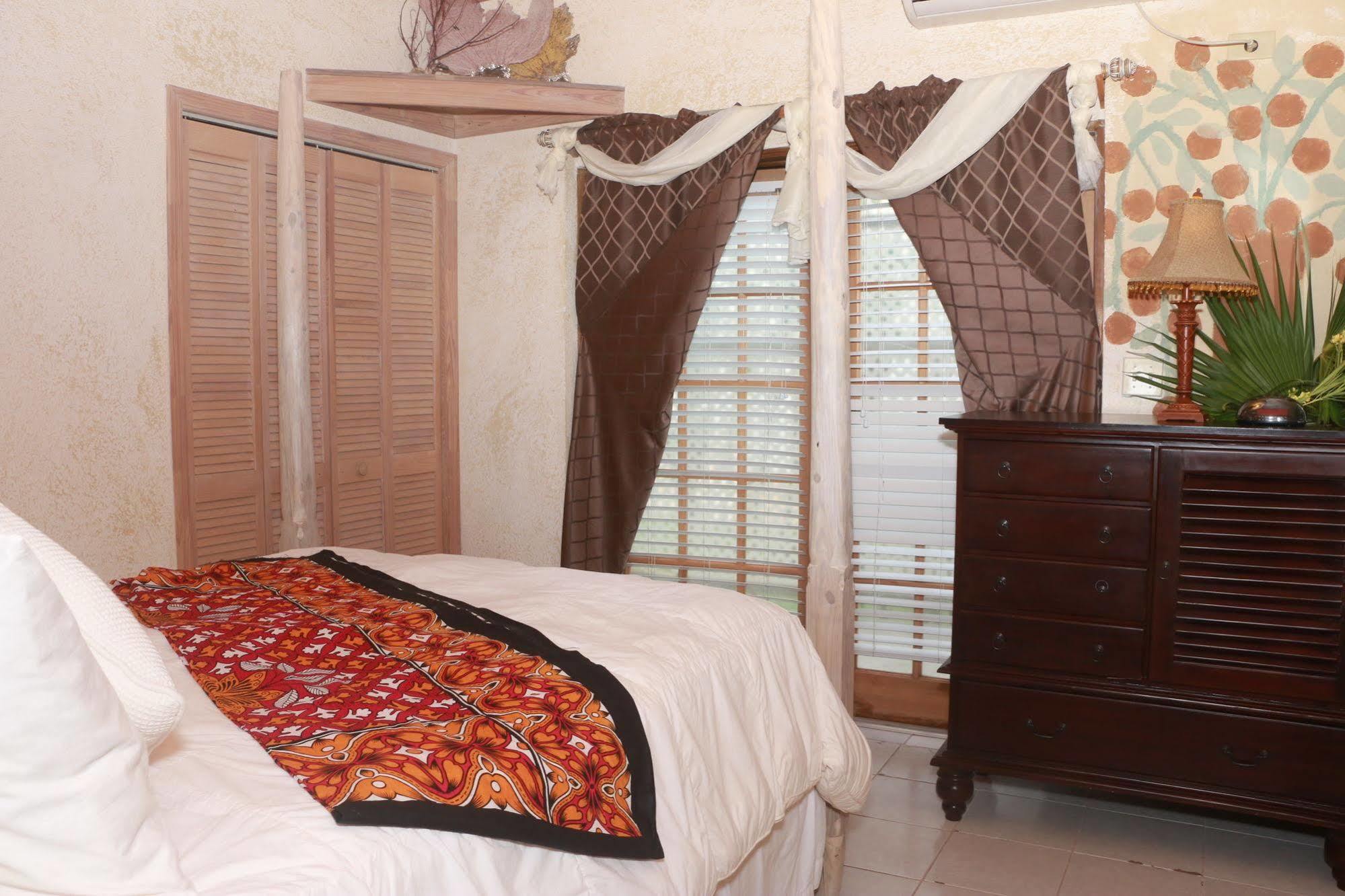 The Sugar Apple Lodging Dunmore Town Buitenkant foto