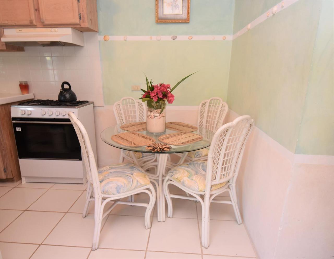 The Sugar Apple Lodging Dunmore Town Buitenkant foto